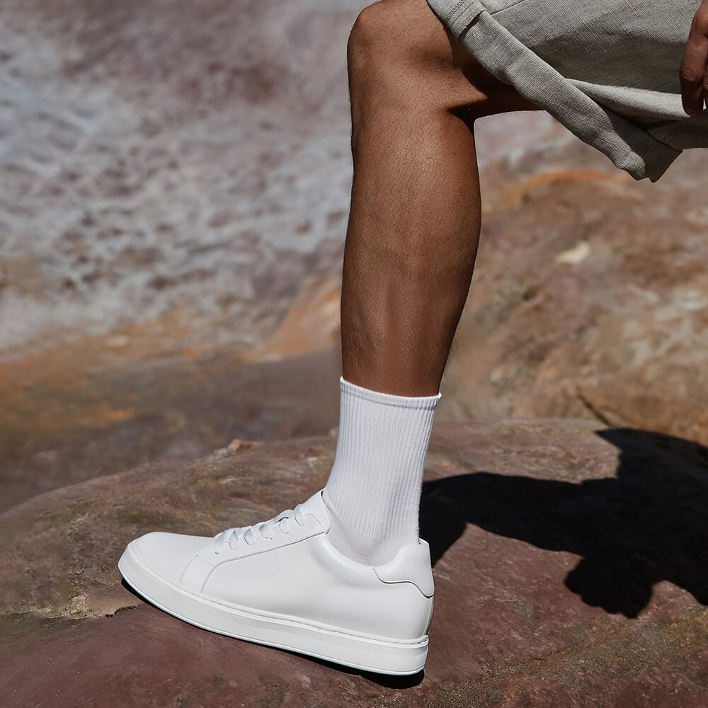 Zapatillas blancas clasicas con alzas